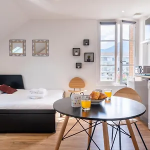 https://guestready-ancolie-chaumontel.hotels-rhonealpes.com