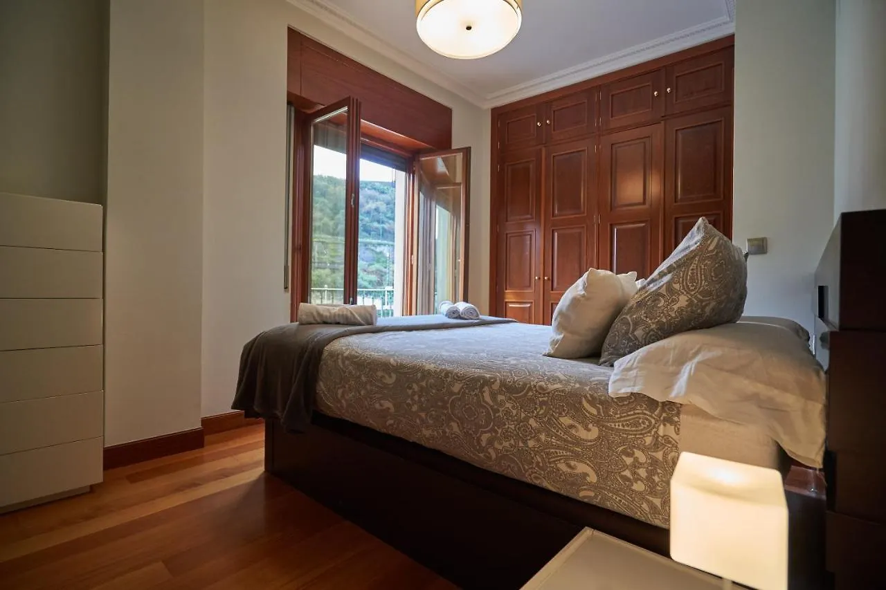 Appartamento Apartamento Bio Exclusivo Con Mirador En Bilbao Y Aparcamiento Publico Gratuito 0*,  Spagna